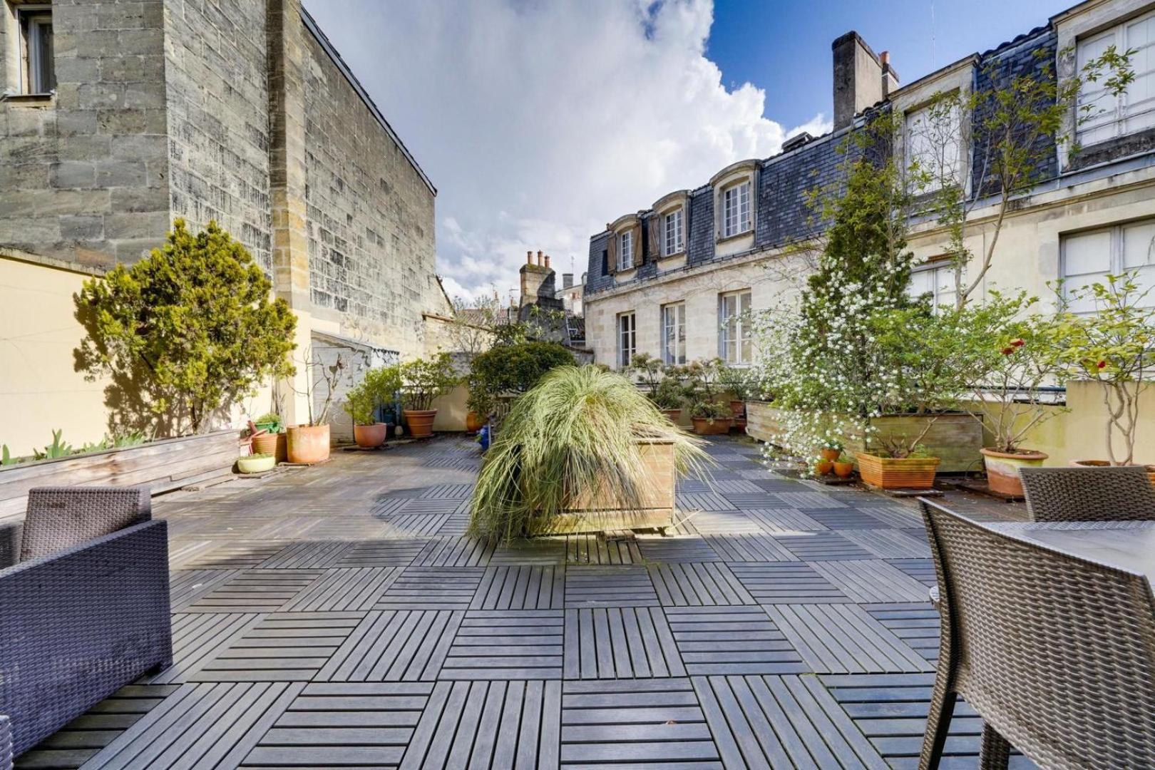 Lovely Apartment With Exceptional Terrace Bordeaux Exterior photo